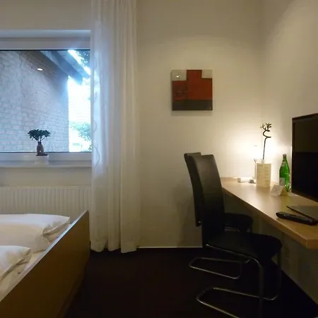 Lendt Garni Hotel 2*