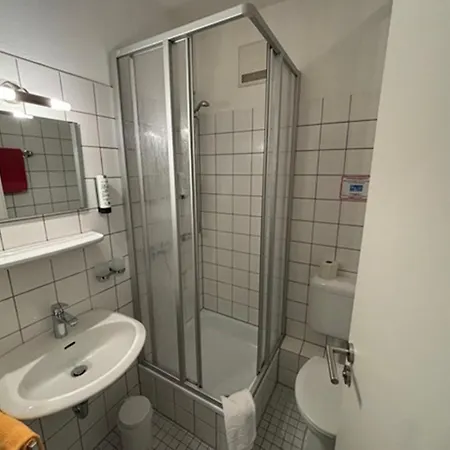Lendt Garni Hotel 2*