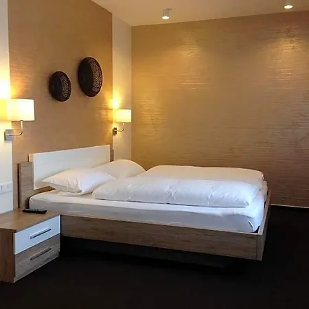 Lendt Garni Hotel 2*