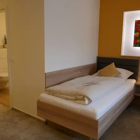 Lendt - Ihr Frühstückshotel Garni Hotel 2*